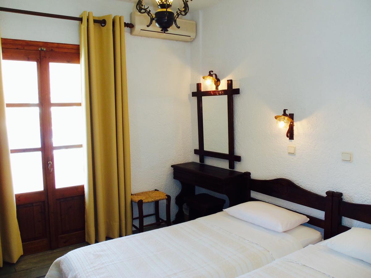 Alexandros Hotel Grikos Bay  ภายนอก รูปภาพ